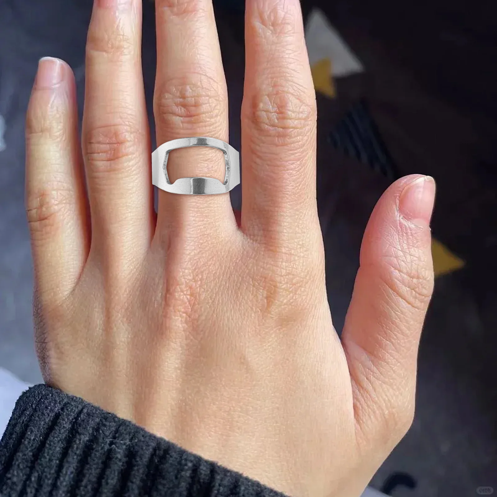 10Pcs Stainless Steel Finger Ring Bottle Opener Creative Design Chic Gift for Family Friends Silver Rings
10Pcs Stainless Steel Finger Ring Bottle Opener Creative Design Chic Gift for Family Friends Silver Rings