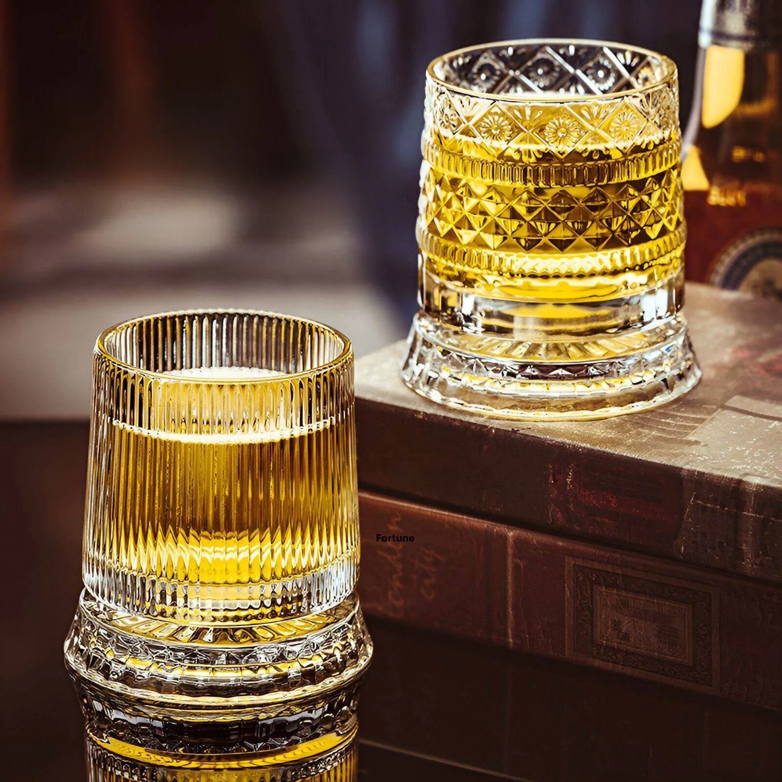 Crystal Glass Whiskey Cup Set with Coaster Rotating Bartending Supplies Home Use Beer Glasses for Brandy Foreign Liquor
Crystal Glass Whiskey Cup Set with Coaster Rotating Bartending Supplies Home Use Beer Glasses for Brandy Foreign Liquor