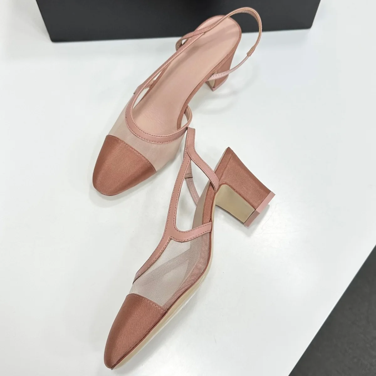 2026 Women's Mesh Panel Two-Tone Cap-Toe Pointed Slingback Block Heel Pumps, Retro Daily Date Summer Office Shoes YYT26022527
2026 Women's Mesh Panel Two-Tone Cap-Toe Pointed Slingback Block Heel Pumps, Retro Daily Date Summer Office Shoes YYT26022527