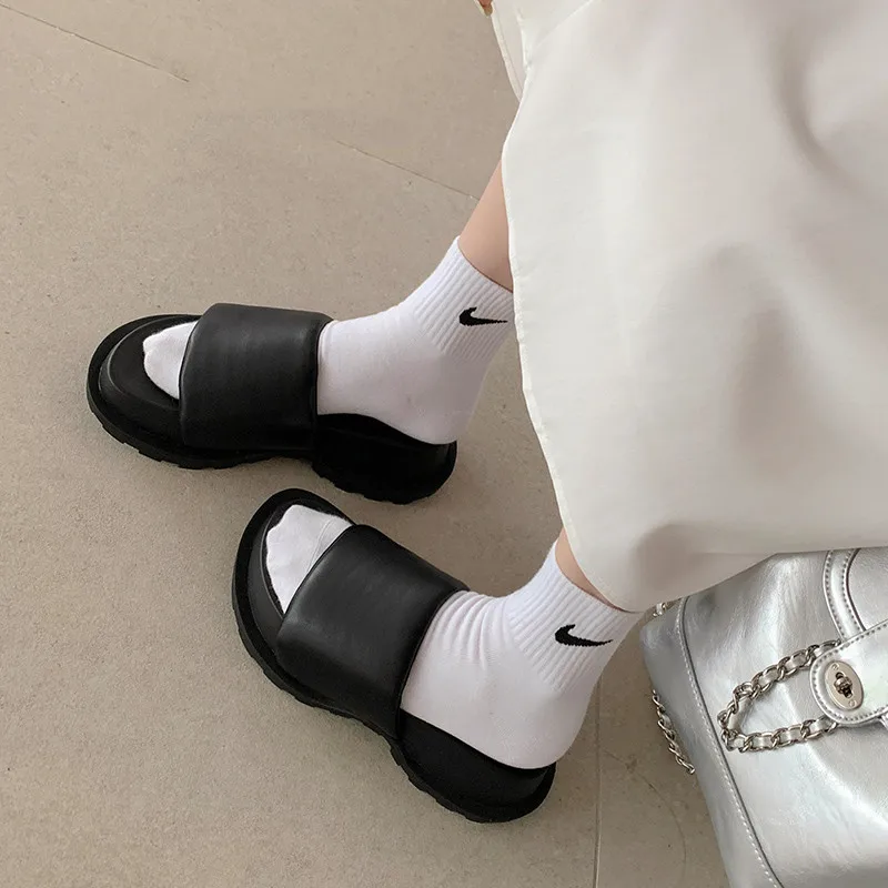 MKKHOU Fashion Slippers Women New High Quality Genuine Leather Elevated Tire Thick Sole Slippers Hot Girl Street Beach Shoes
MKKHOU Fashion Slippers Women New High Quality Genuine Leather Elevated Tire Thick Sole Slippers Hot Girl Street Beach Shoes