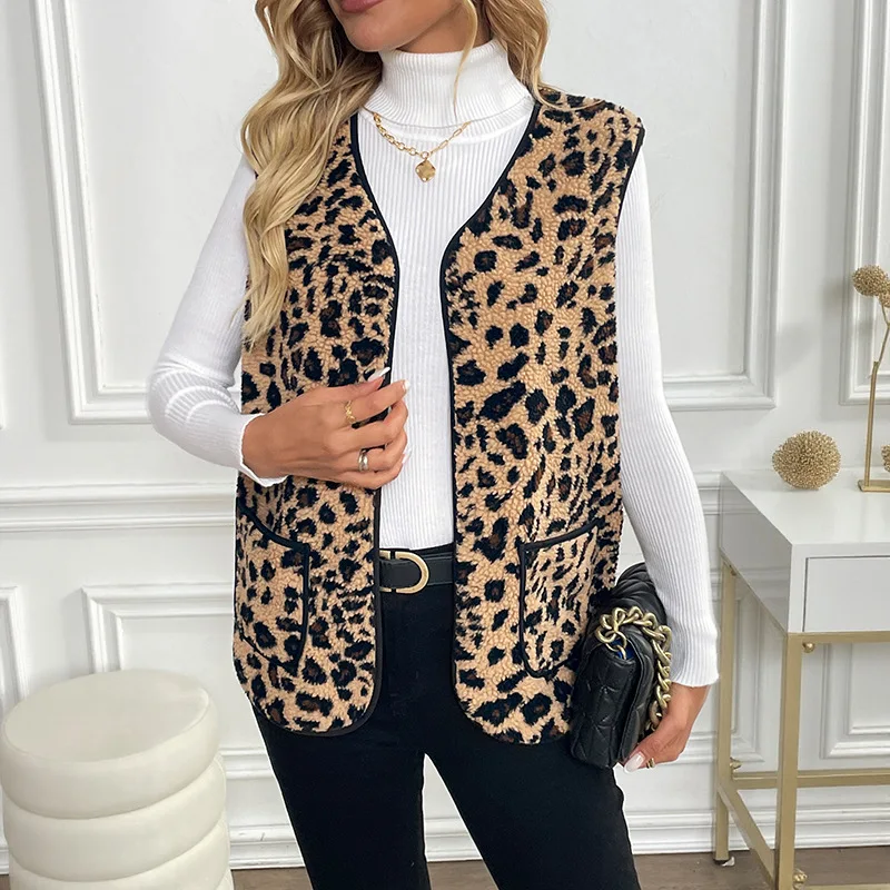 Fall/Winter 2025 New Women's Fashion V-neck Sleeveless Vest Elegant Joker Temperament Vest Leopard Cardigan Coat Jacket Lady
Fall/Winter 2025 New Women's Fashion V-neck Sleeveless Vest Elegant Joker Temperament Vest Leopard Cardigan Coat Jacket Lady