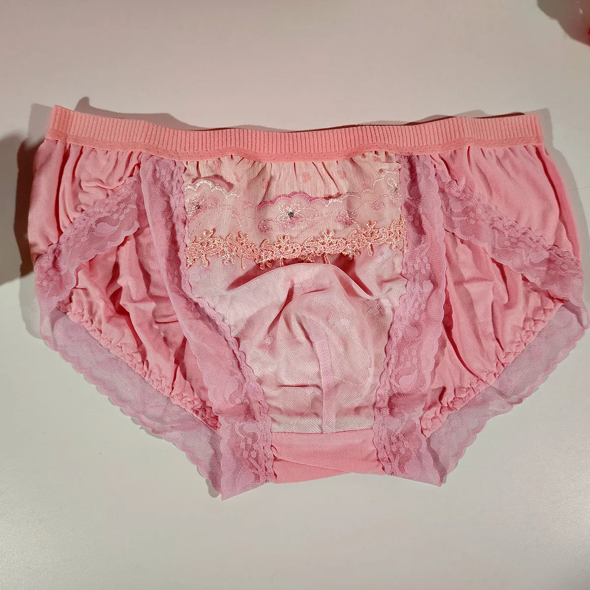 Man's Lace Pink Low Waist Briefs Slim Fit Live Show Dance Private FKK Party DJ Club bf Gifts
Man's Lace Pink Low Waist Briefs Slim Fit Live Show Dance Private FKK Party DJ Club bf Gifts