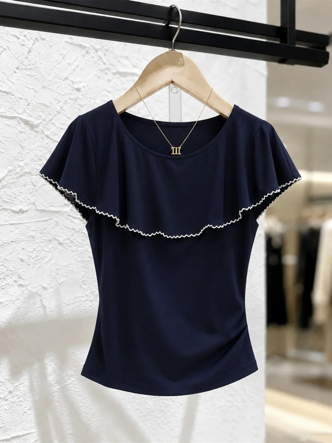 Summer 2026 Trendy Color Block Design round Neck Women's T-shirt Korean Style Versatile Slimming Age-Defying Top
Summer 2026 Trendy Color Block Design round Neck Women's T-shirt Korean Style Versatile Slimming Age-Defying Top