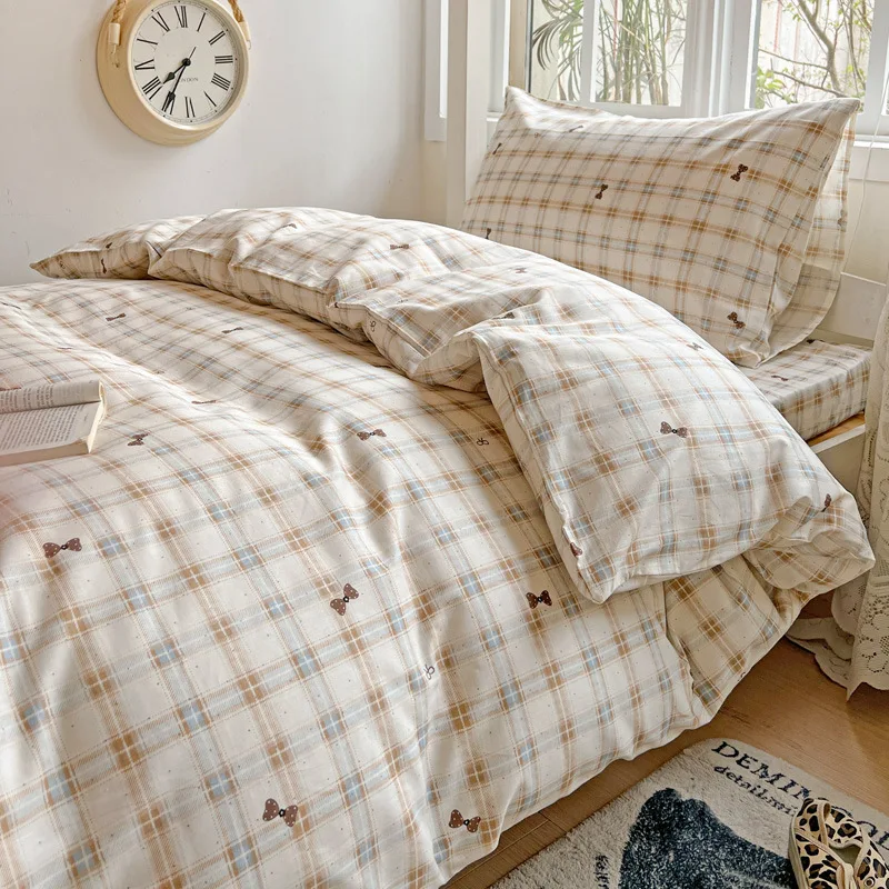 100% Pure Cotton Grid Pattern Bedding Set Skin Friendly Bedsheet Duvet Cover 2 Pillowcases Double Bedclothes for Home Dormitory
100% Pure Cotton Grid Pattern Bedding Set Skin Friendly Bedsheet Duvet Cover 2 Pillowcases Double Bedclothes for Home Dormitory