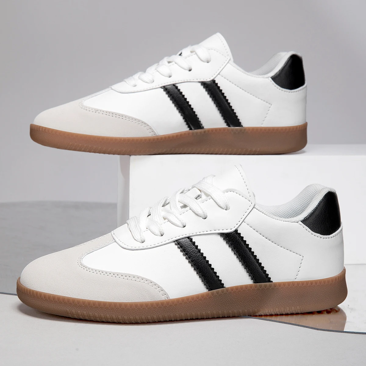 Men's Sports Shoes 2025 New Leather Training Shoes Casual Spring Flat Shoes Unisex Outdoor Casual Shoes Men's Shoes Plus46 47 48
Men's Sports Shoes 2025 New Leather Training Shoes Casual Spring Flat Shoes Unisex Outdoor Casual Shoes Men's Shoes Plus46 47 48
