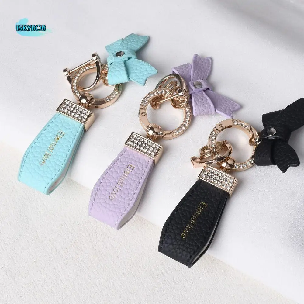 Key Holder Luxury Genuine Leather Keychain Ladies Bag Fashion Decoration Keys Organizer Car Key Pendant Pendant Bag Charms
Key Holder Luxury Genuine Leather Keychain Ladies Bag Fashion Decoration Keys Organizer Car Key Pendant Pendant Bag Charms