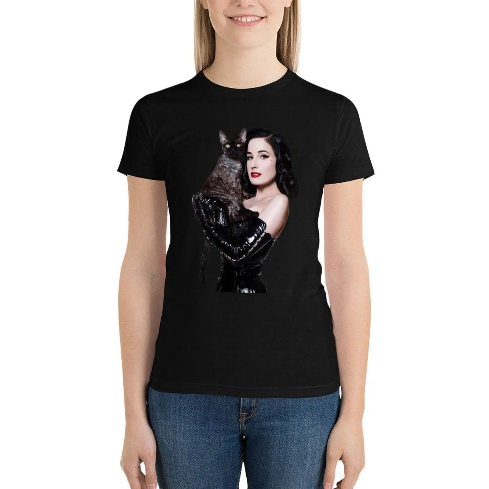 Dita and Aleister the Cat von Teese Cutout T-Shirt plus size tops Blouse Aesthetic clothing tops Women
Dita and Aleister the Cat von Teese Cutout T-Shirt plus size tops Blouse Aesthetic clothing tops Women