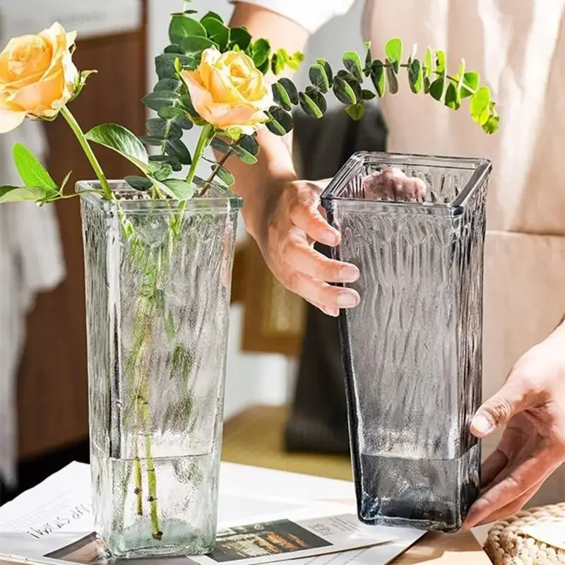 Creative transparent vase simple square glass vase waking flowers hydroponic flower device Nordic living room decoration
Creative transparent vase simple square glass vase waking flowers hydroponic flower device Nordic living room decoration