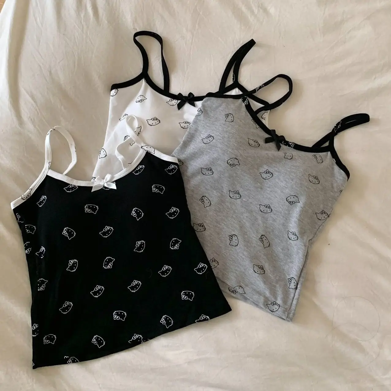 Kawaii Sanrio Hello Kitty Summer Daily With Chest Pads Printed Camisole Vest Female Slim Student Girl Spicy Sexy Top Underwear
Kawaii Sanrio Hello Kitty Summer Daily With Chest Pads Printed Camisole Vest Female Slim Student Girl Spicy Sexy Top Underwear