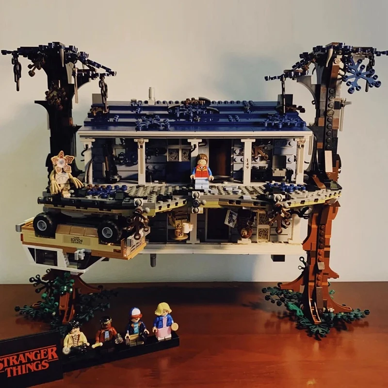 2287PCS Creative Street View series movie Strange Story 75810 Upside Down the World Model Building Block Toy Christmas Gift
2287PCS Creative Street View series movie Strange Story 75810 Upside Down the World Model Building Block Toy Christmas Gift