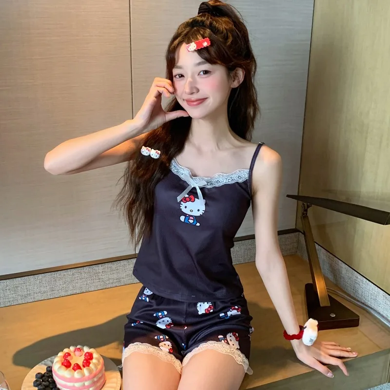 Пижамы Hello Kitty, новые летние черные шорты без рукавов с подтяжками, комплект из двух предметов Hello Kitty с нагрудником, женская домашняя одежда
Пижамы Hello Kitty, новые летние черные шорты без рукавов с подтяжками, комплект из двух предметов Hello Kitty с нагрудником, женская домашняя одежда