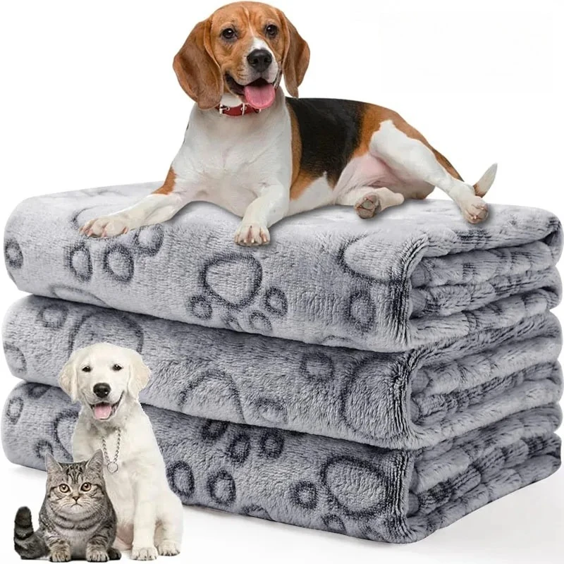 Soft Fluffy High Quality Dog Blanket Cute Cartoon Pattern Paw Print Large Dog Pet Mat Warm Comfortable Blanket for Dog Cat
Soft Fluffy High Quality Dog Blanket Cute Cartoon Pattern Paw Print Large Dog Pet Mat Warm Comfortable Blanket for Dog Cat