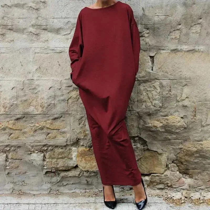 Elegant Women's Casual Long Dress Autumn/Winter Fashion Women's Round Neck Beach Dress Retro Casual Solid Mid Waist A-line Dress
Elegant Women's Casual Long Dress Autumn/Winter Fashion Women's Round Neck Beach Dress Retro Casual Solid Mid Waist A-line Dress