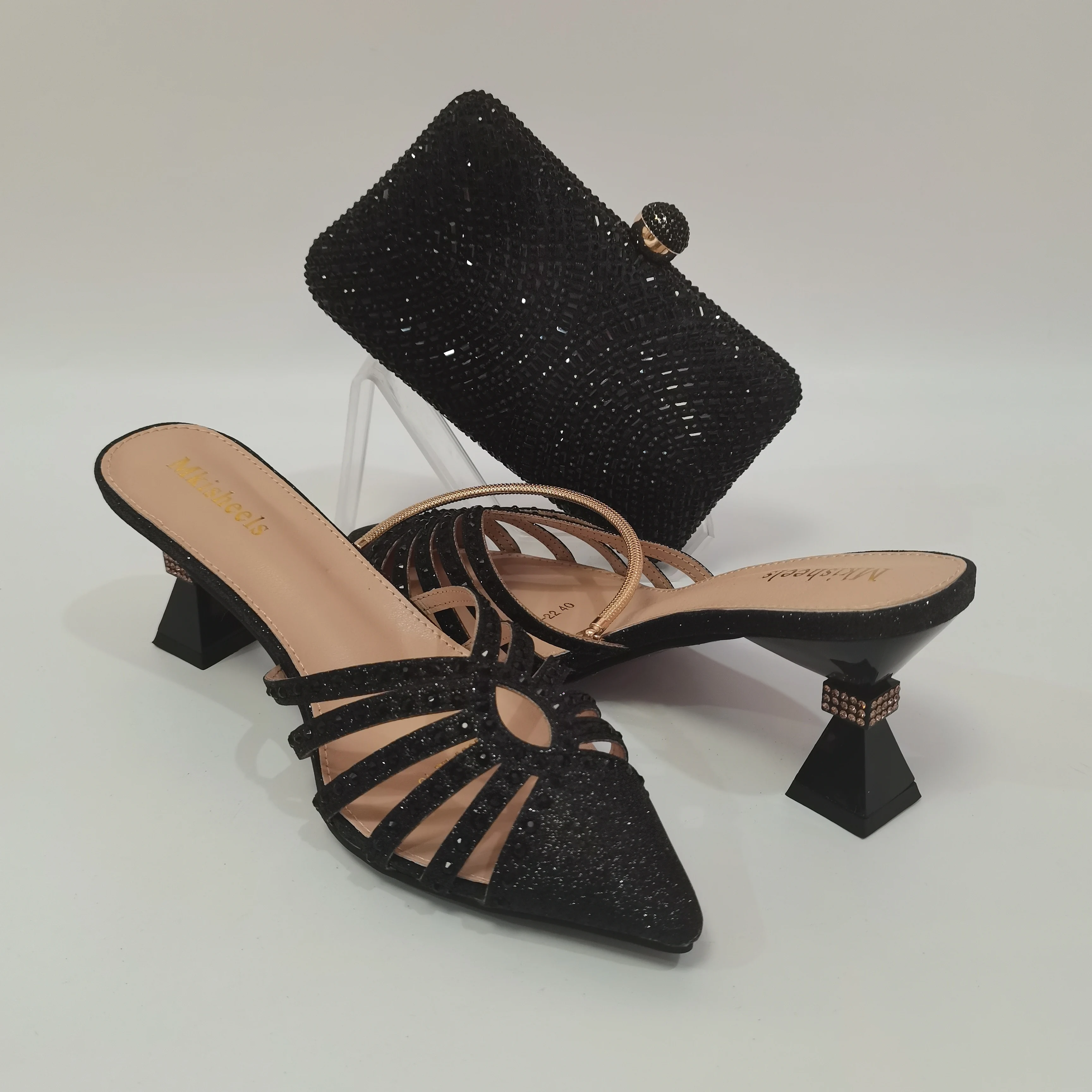 Gold Color Women's Rhinestones Point Toe Shoes and Bag Set Elegant Women High Heels Shoes and Bag Set For Party F1022-3
Gold Color Women's Rhinestones Point Toe Shoes and Bag Set Elegant Women High Heels Shoes and Bag Set For Party F1022-3