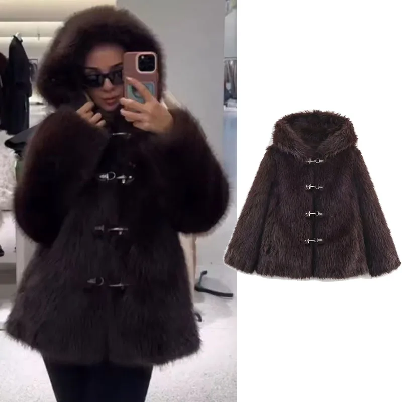 Женская меховая куртка 2025 г., новая женская короткая меховая куртка с длинным рукавом и пуговицами, женская осенняя модная верхняя одежда для отдыха
Женская меховая куртка 2025 г., новая женская короткая меховая куртка с длинным рукавом и пуговицами, женская осенняя модная верхняя одежда для отдыха