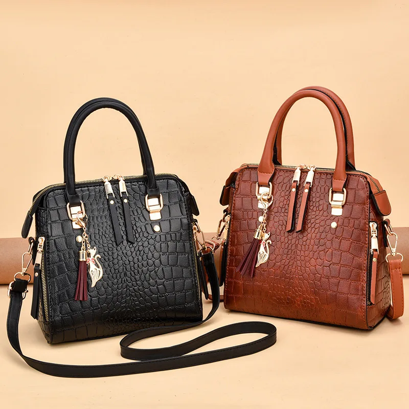 Luxury Crocodile Pattern Handbag Women Winter New PU Leather Tassel Shoulder Bag Brands Design Handle tote Bag Lady Purse y2k
Luxury Crocodile Pattern Handbag Women Winter New PU Leather Tassel Shoulder Bag Brands Design Handle tote Bag Lady Purse y2k