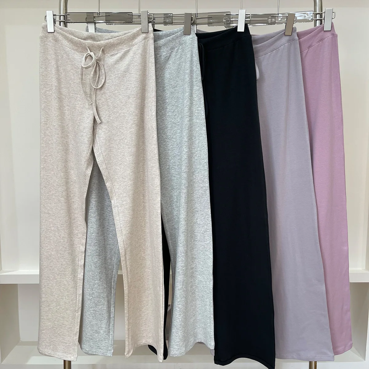 Kardaian Ladies Cotton Sweatpants Low Waist Dstring Sports Casual High Elastic Loose Long Pants l Waist Straight Leg
Kardaian Ladies Cotton Sweatpants Low Waist Dstring Sports Casual High Elastic Loose Long Pants l Waist Straight Leg