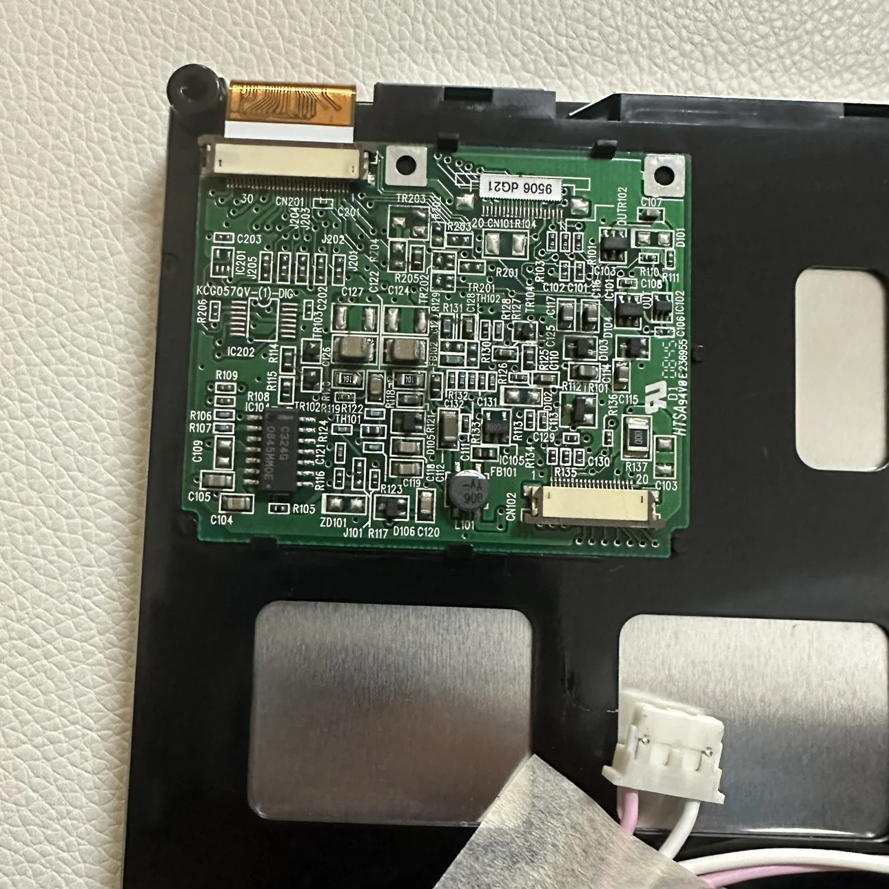 100% Original 5.7" Industrial TFT LCD Display, 320 × 240 Resolution, Model: KG057QV1CA-G00.
100% Original 5.7" Industrial TFT LCD Display, 320 × 240 Resolution, Model: KG057QV1CA-G00.