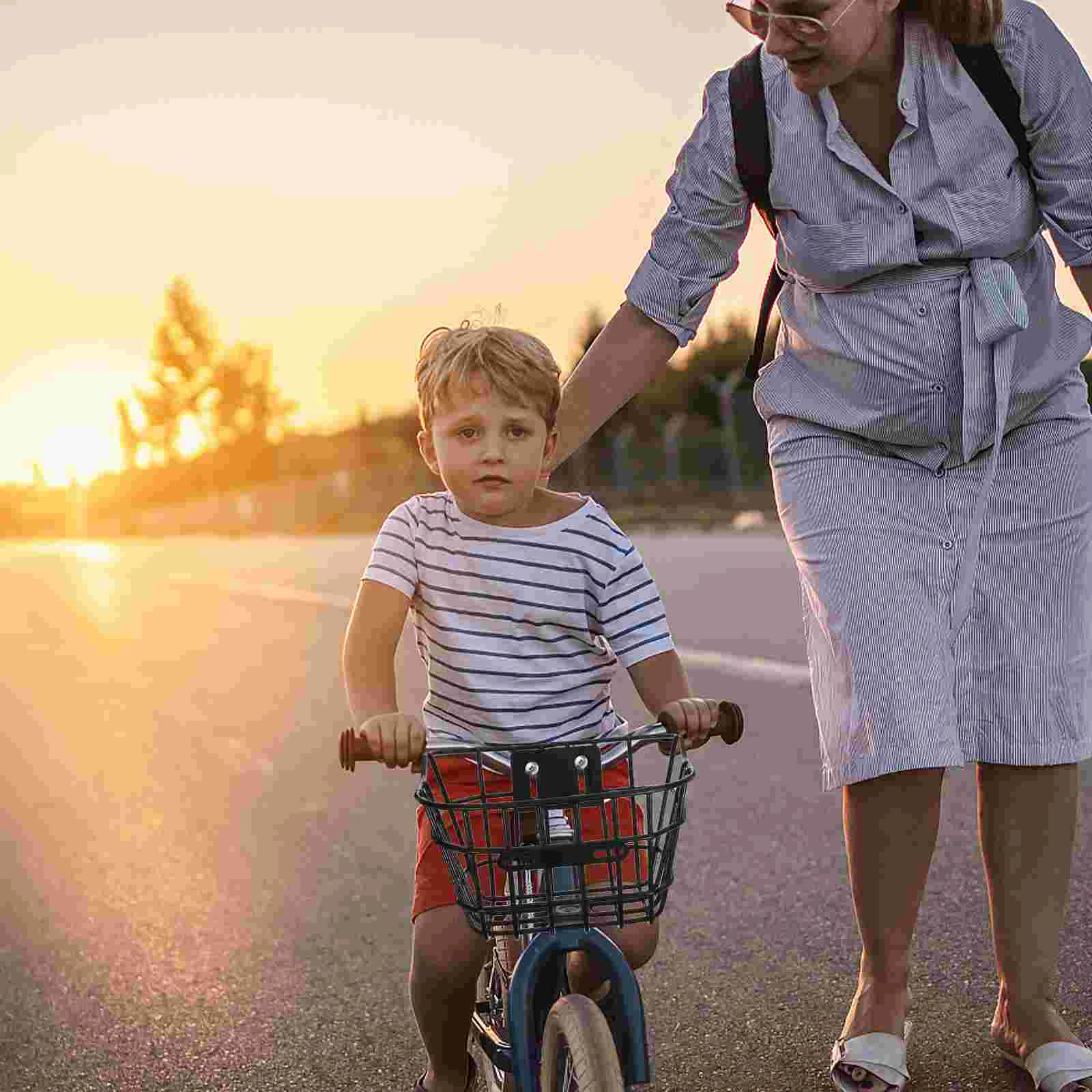Bike Front Basket Large Capacity Bike Basket Metal Basket Bike Vegetable Basket Bike Handlebar Accessory
Bike Front Basket Large Capacity Bike Basket Metal Basket Bike Vegetable Basket Bike Handlebar Accessory