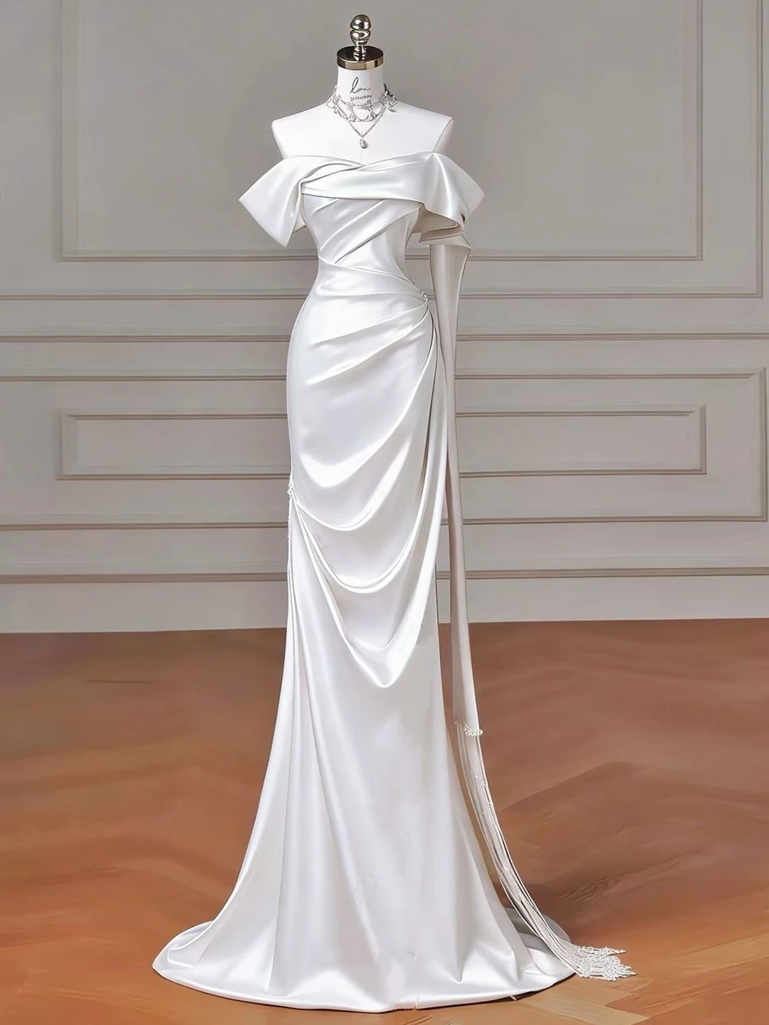 Elegant One-Shoulder Bridal Gown in Soft Satin White Wedding Dress for Bride Entrance Ceremony Fish Tail Design Guest Greeting
Elegant One-Shoulder Bridal Gown in Soft Satin White Wedding Dress for Bride Entrance Ceremony Fish Tail Design Guest Greeting