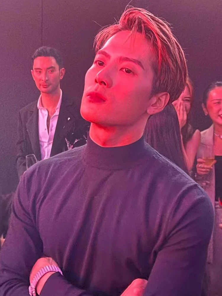 Мужской зимний свитер с высоким воротником, осенне-зимний базовый слой, черный, облегающий, шерстяной, повседневный, приталенный крой
Мужской зимний свитер с высоким воротником, осенне-зимний базовый слой, черный, облегающий, шерстяной, повседневный, приталенный крой