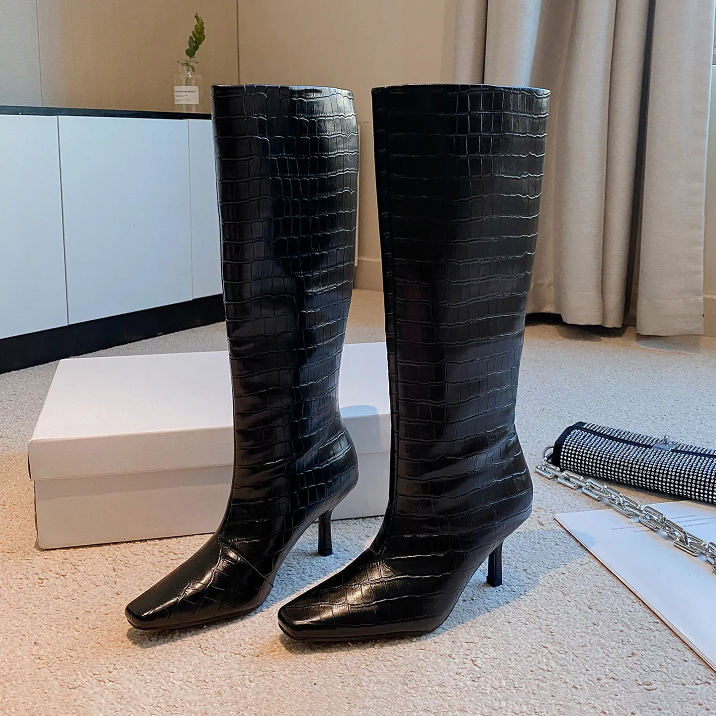 Stone Pattern Black Knee High Boots Women Autumn Winter High Heels Retro Fashion Square Toe Long Boots
Stone Pattern Black Knee High Boots Women Autumn Winter High Heels Retro Fashion Square Toe Long Boots