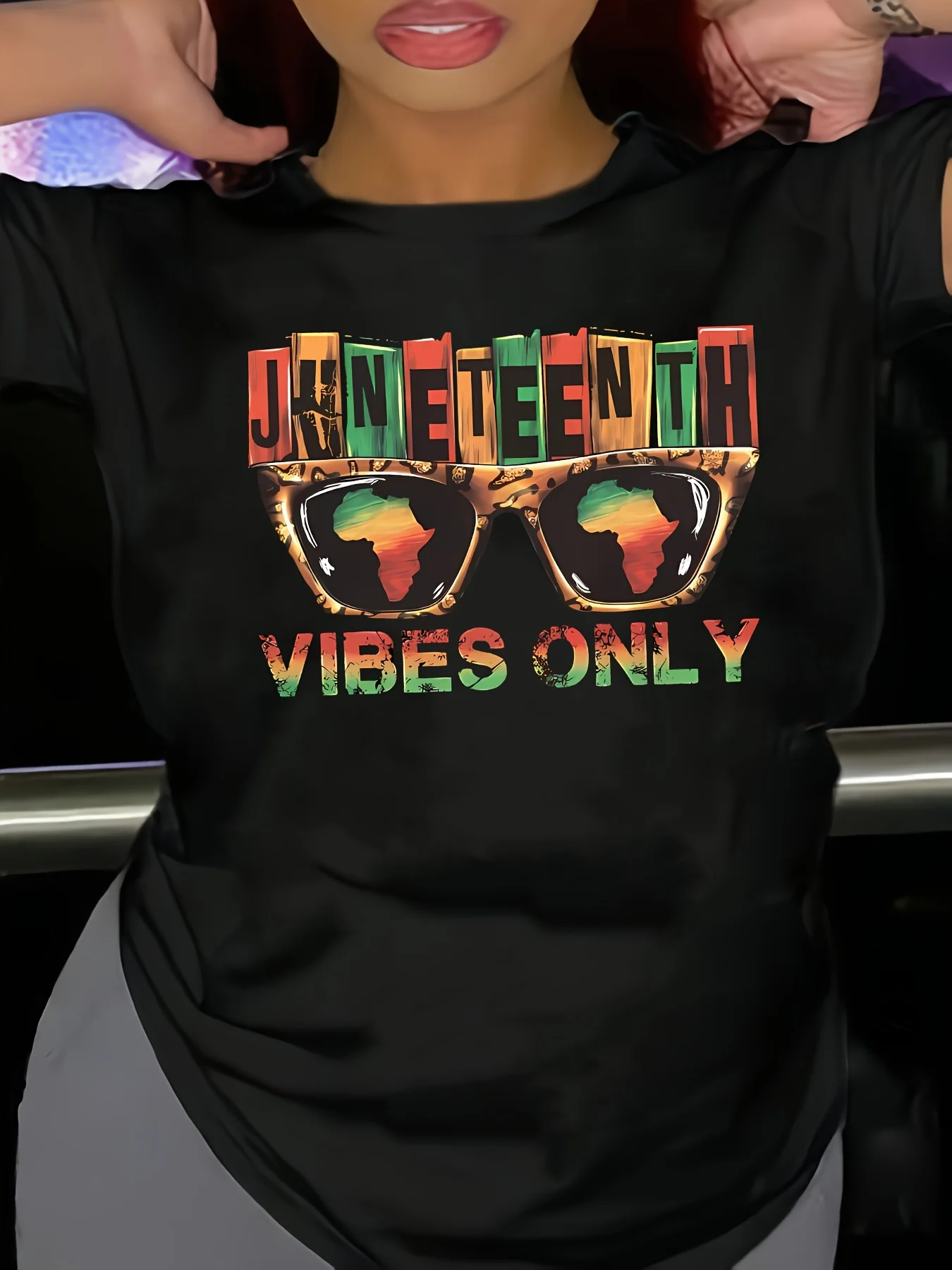 June Festival atmosphere pattern plus size T-shirt - Black casual women's short sleeved top with eyes and letter design
June Festival atmosphere pattern plus size T-shirt - Black casual women's short sleeved top with eyes and letter design