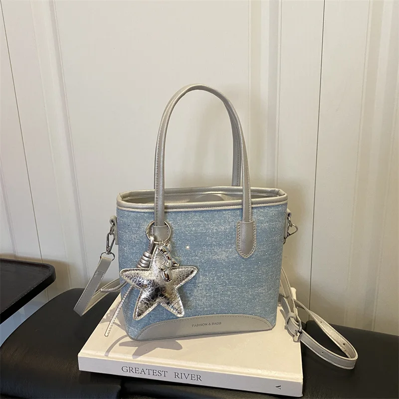 Denim Underarm Shopper Totes Large Capacity Designer Shoulder Bag Luxury Women's Handbag Small Crossbody Bag With Star Pendant
Denim Underarm Shopper Totes Large Capacity Designer Shoulder Bag Luxury Women's Handbag Small Crossbody Bag With Star Pendant