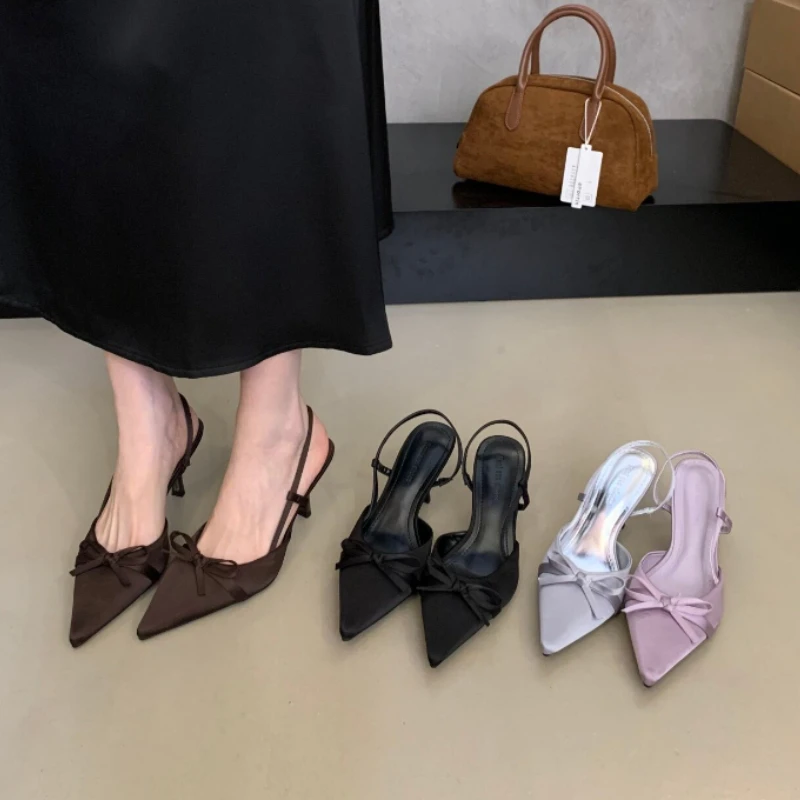 Дизайнерские женские сандалии на танкетке с высоким каблуком, модные туфли-мюли с острым носком, элегантные туфли для вечеринок, женские сандалии
Дизайнерские женские сандалии на танкетке с высоким каблуком, модные туфли-мюли с острым носком, элегантные туфли для вечеринок, женские сандалии