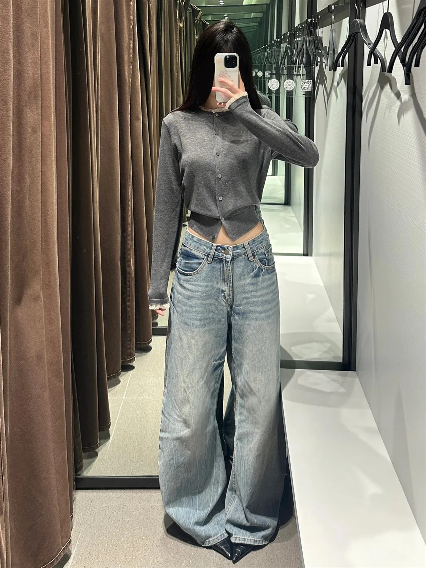 Retro Blue Low Waist Wide Leg Jeans Women's Loose Slimming Design Tall Extended Casual Knife Pants Spring Season
Retro Blue Low Waist Wide Leg Jeans Women's Loose Slimming Design Tall Extended Casual Knife Pants Spring Season