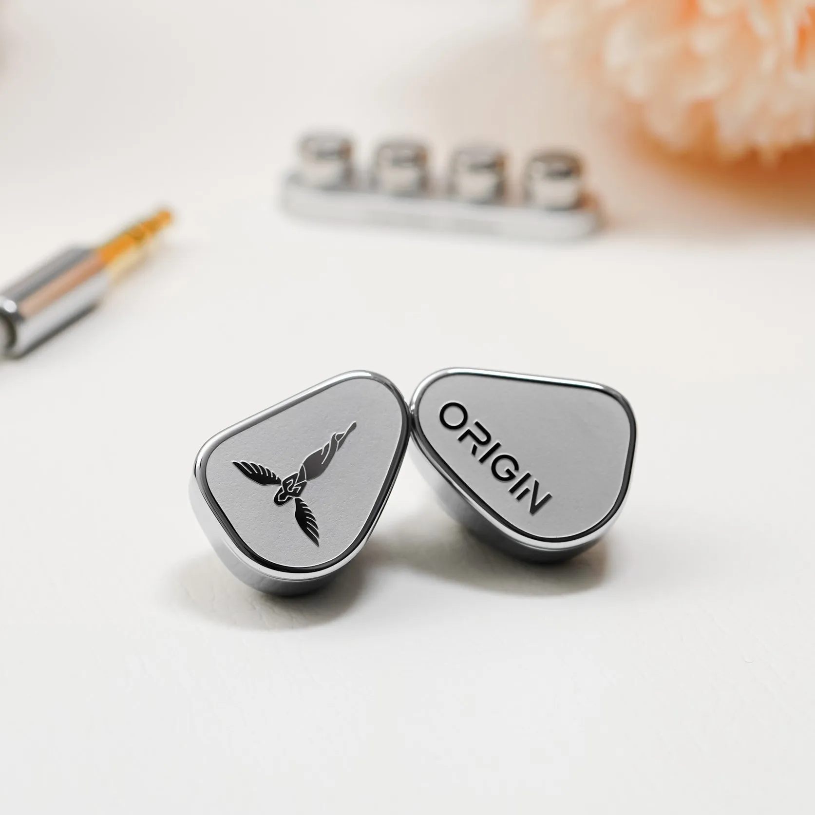 Tanchjim ORIGIN Flagship HiFi Earphone 10mm DMT Single Dynamic Driver in-Ear Monitor with Detachable 0.78 2Pin 3.5mm Cable
Tanchjim ORIGIN Flagship HiFi Earphone 10mm DMT Single Dynamic Driver in-Ear Monitor with Detachable 0.78 2Pin 3.5mm Cable