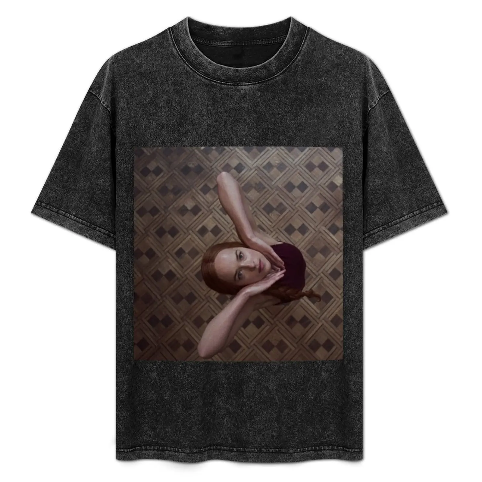 Suzy suspiria T-Shirt Breathable Mesh Panel T-Shirt
Suzy suspiria T-Shirt Breathable Mesh Panel T-Shirt