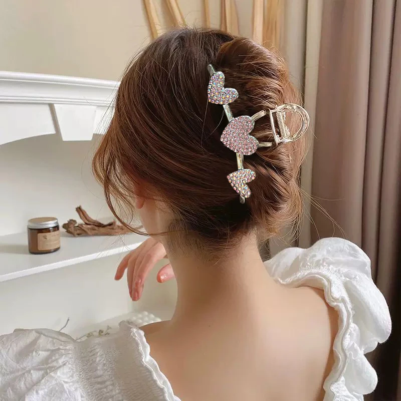 AWAYTR New Sweet Metal Heart Shape Hair Claw Clip Ponytail Grab Hair Clips Shark Clip Women Hairpins For Girl Hair Accessories
AWAYTR New Sweet Metal Heart Shape Hair Claw Clip Ponytail Grab Hair Clips Shark Clip Women Hairpins For Girl Hair Accessories