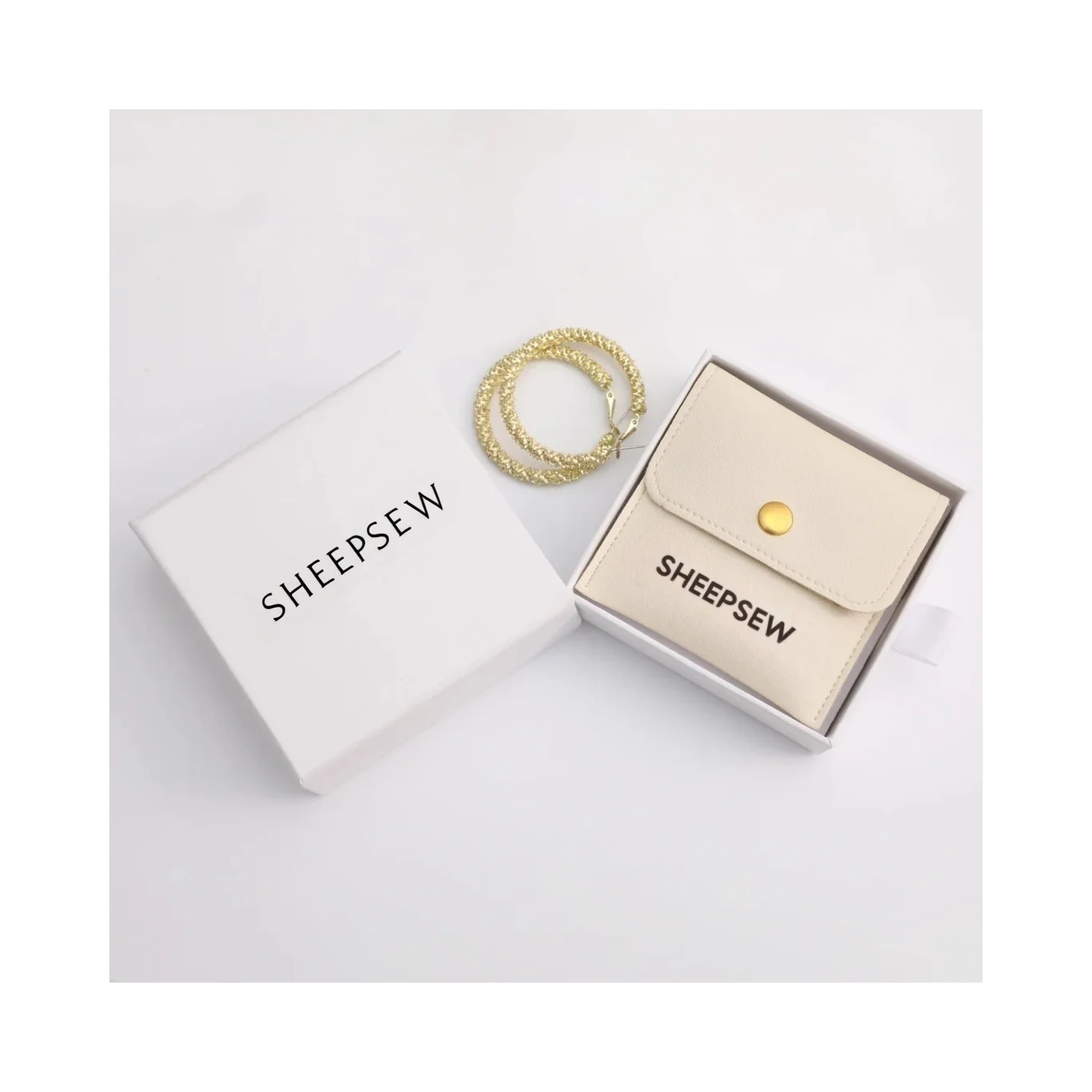 Сумка из искусственной кожи 50, кремовая сумка для ювелирных изделий, карман на кнопке, сумка из искусственной кожи с логотипом на заказ
Сумка из искусственной кожи 50, кремовая сумка для ювелирных изделий, карман на кнопке, сумка из искусственной кожи с логотипом на заказ