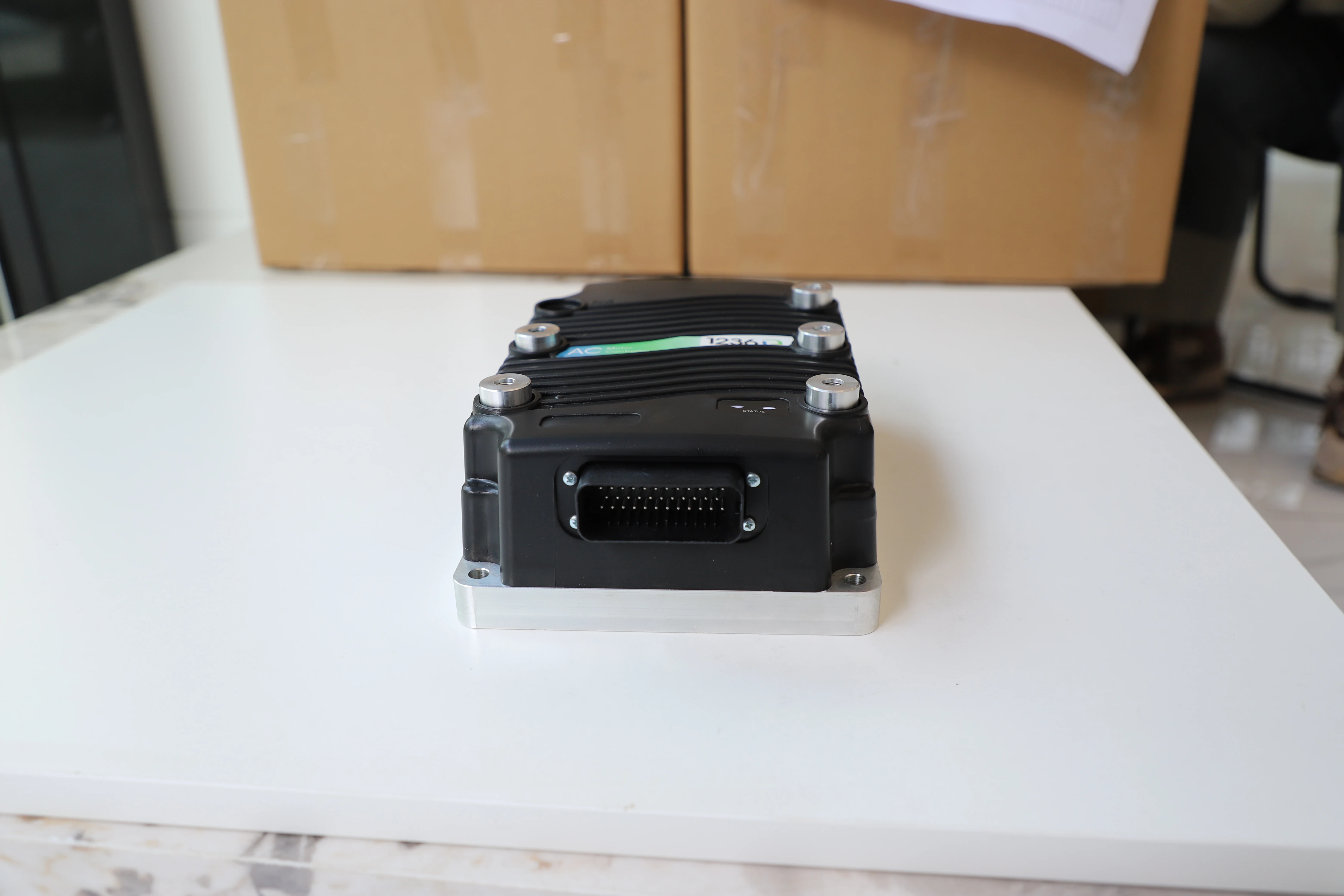 1236E-6421 80V 350A AC Motor Controller for Curtis Hyster Yale Toyata Forklift
1236E-6421 80V 350A AC Motor Controller for Curtis Hyster Yale Toyata Forklift