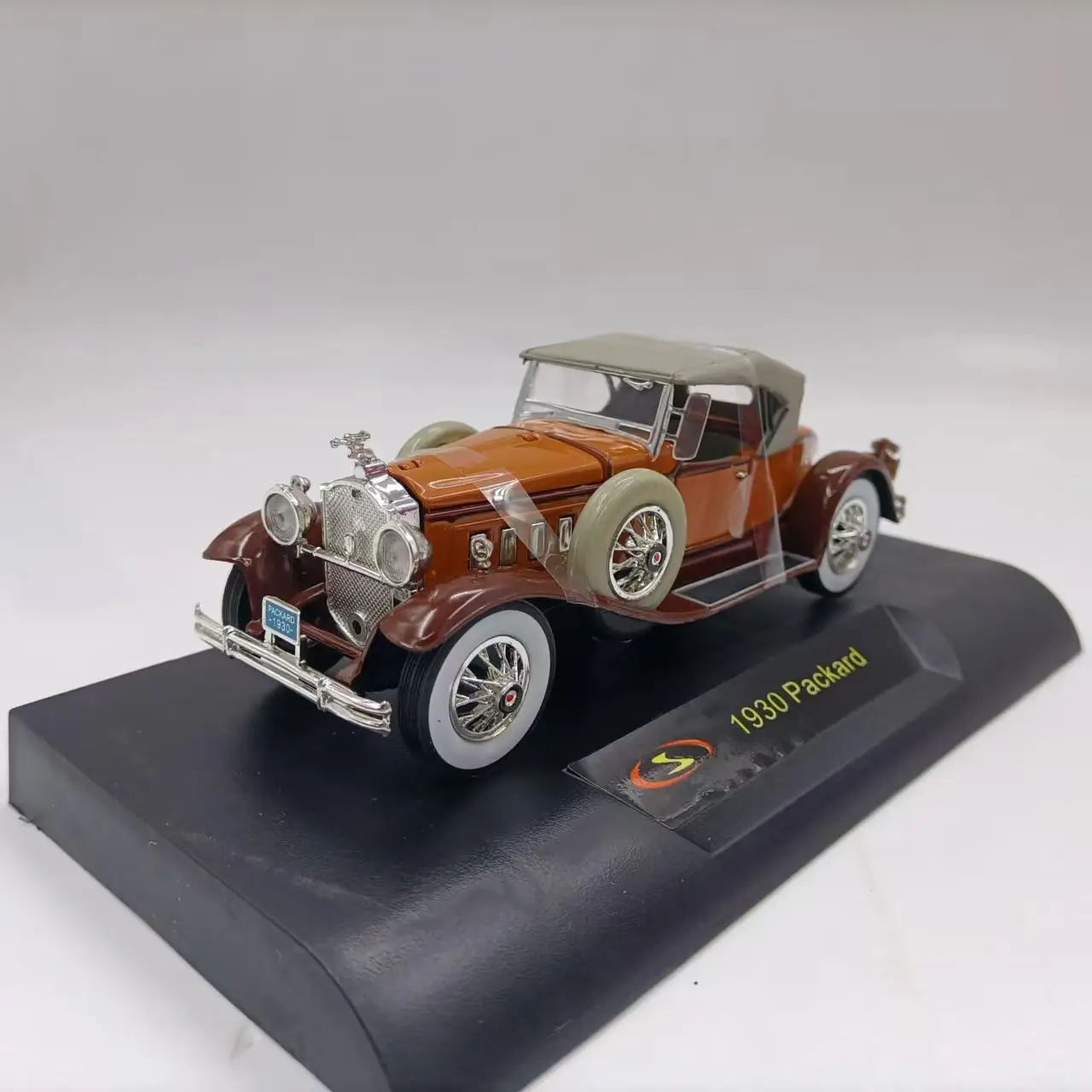 Литой под давлением масштаб 1:32 Siegel Packard 1930, модель автомобиля из сплава, Коллекционная игрушка, подарок, сувенир, украшение для дисплея
Литой под давлением масштаб 1:32 Siegel Packard 1930, модель автомобиля из сплава, Коллекционная игрушка, подарок, сувенир, украшение для дисплея