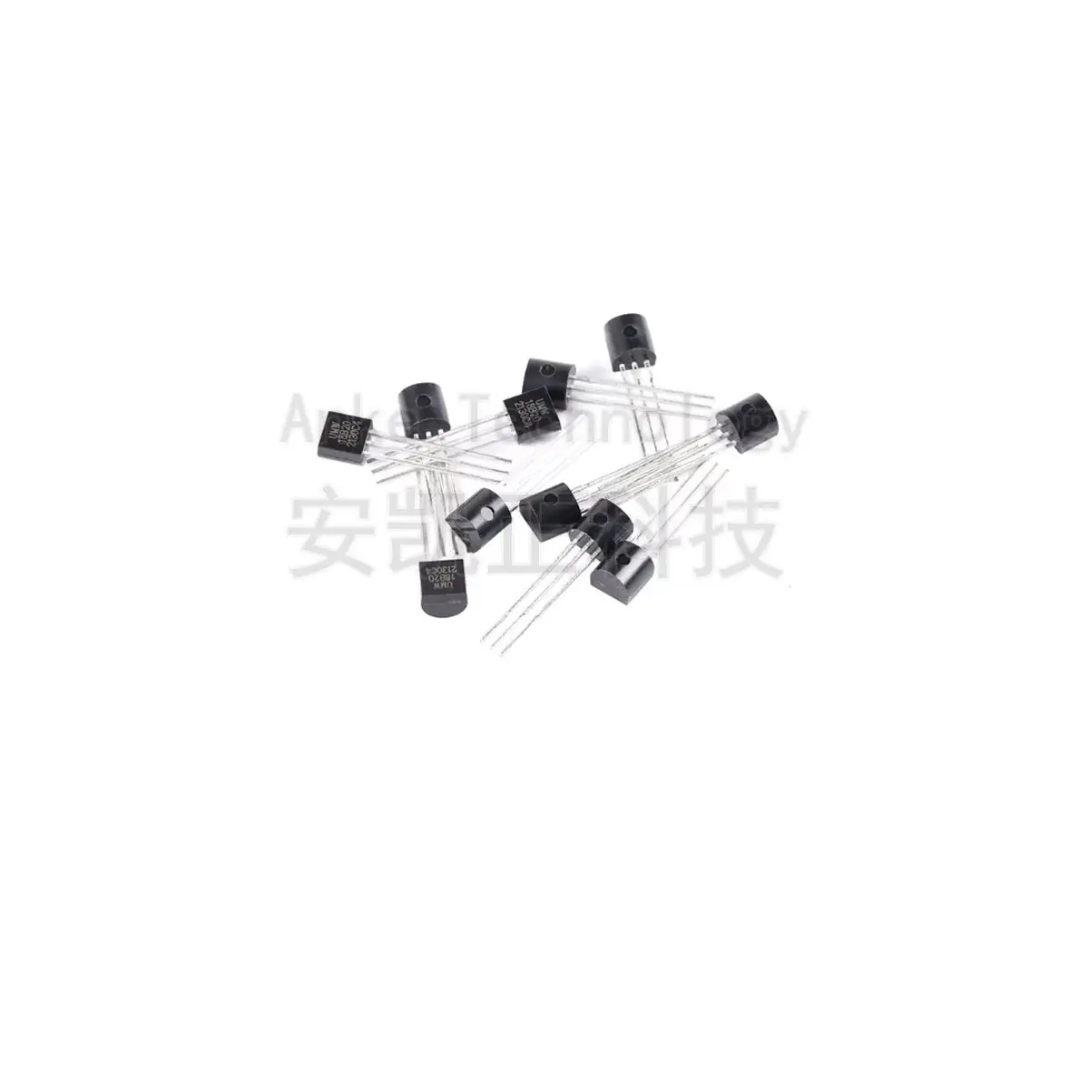 Brand new original UMW DS18B20 TO-92 single-bus temperature sensor chip 10PCS
Brand new original UMW DS18B20 TO-92 single-bus temperature sensor chip 10PCS