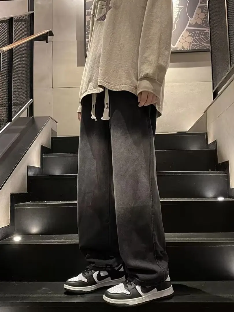 Повседневные выцветшие прямые мужские джинсы с эластичной резинкой на талии, повседневные свободные джинсы на весну и осень, новые модные брендовые джинсы
Повседневные выцветшие прямые мужские джинсы с эластичной резинкой на талии, повседневные свободные джинсы на весну и осень, новые модные брендовые джинсы