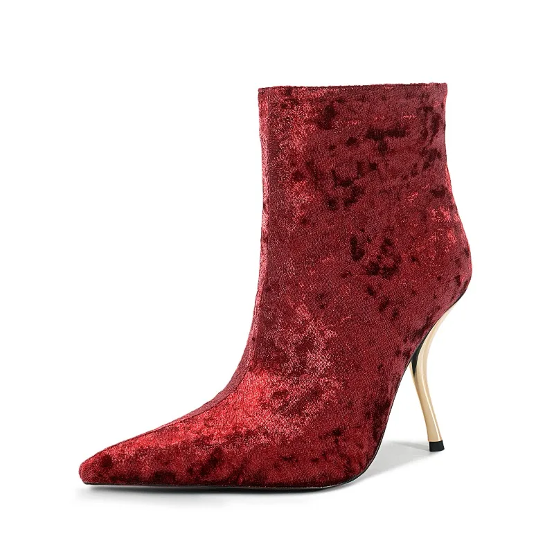 Элегантные европейские и американские металлические замшевые ботинки на высоком каблуке с острым носком и молнией для женской модной сцены, модного шоу, банкетных сапог
Элегантные европейские и американские металлические замшевые ботинки на высоком каблуке с острым носком и молнией для женской модной сцены, модного шоу, банкетных сапог