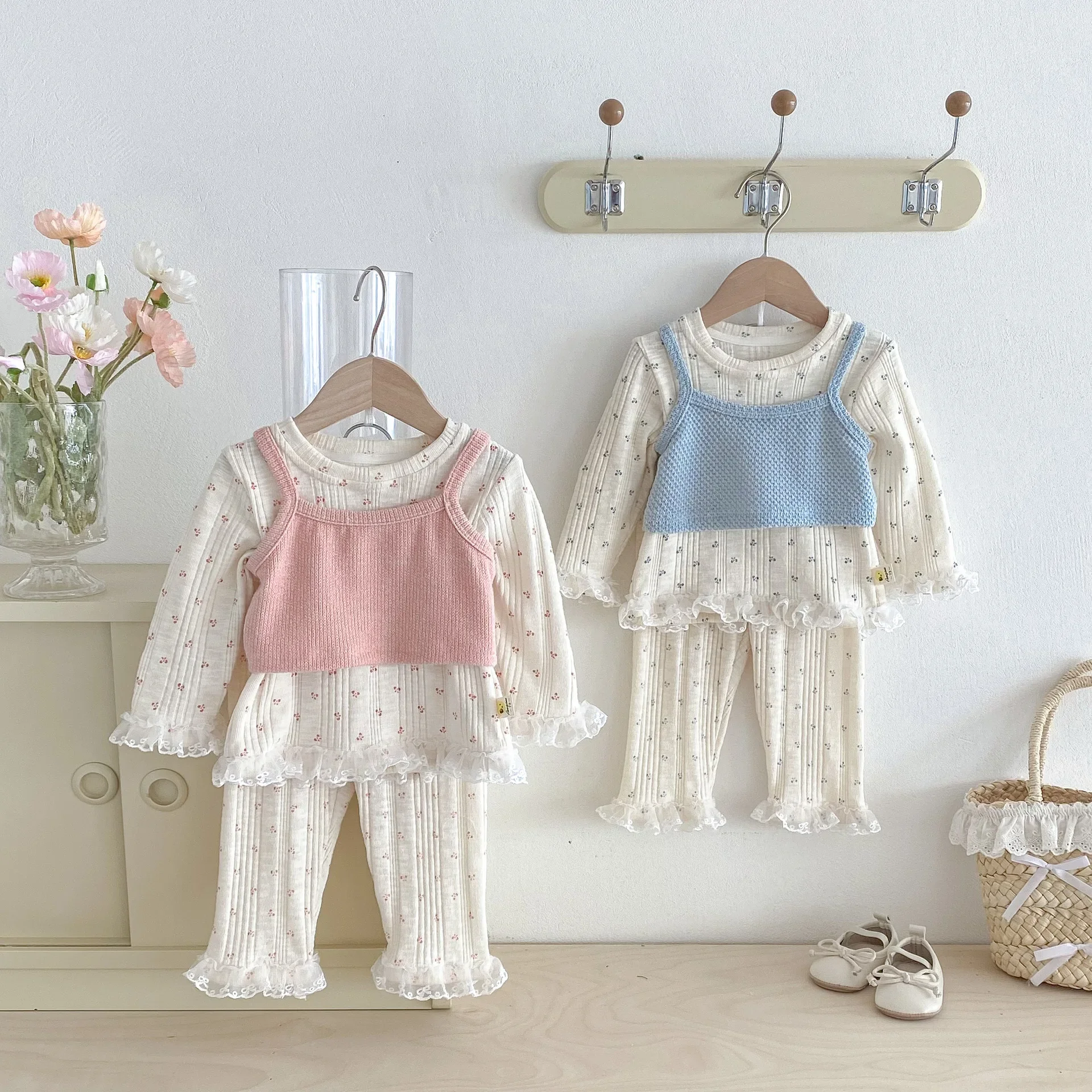 Baby Girl 3-Piece Floral Loungewear Set Toddler Ribbed Top + Knit Cami + Lace Trim Pants Sweet Autumn Pajamas for 0-3Y Girls
Baby Girl 3-Piece Floral Loungewear Set Toddler Ribbed Top + Knit Cami + Lace Trim Pants Sweet Autumn Pajamas for 0-3Y Girls