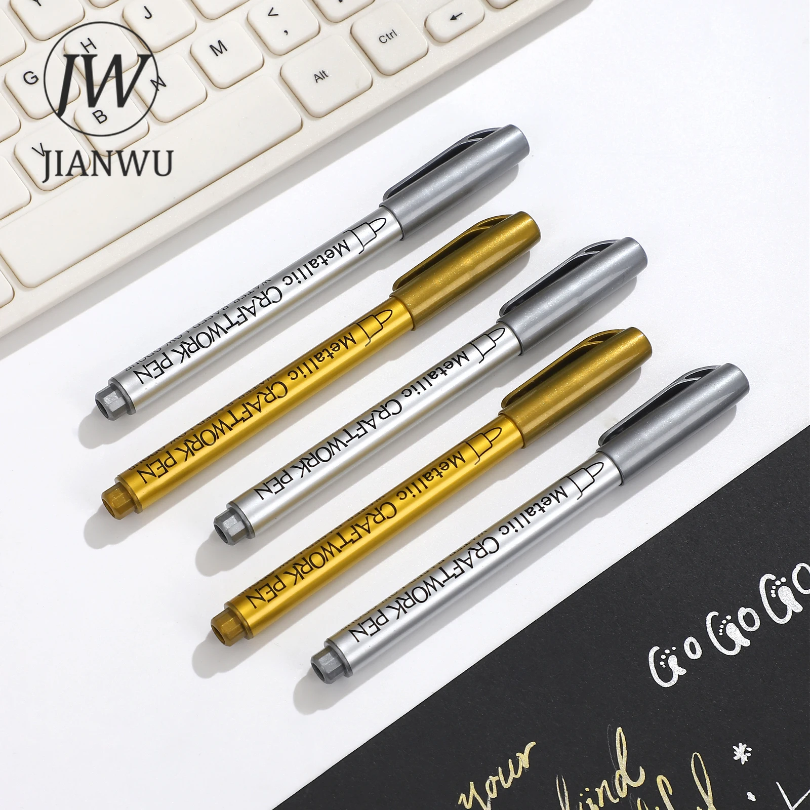 JIANWU 4Pcs/Set Gold Silver Metallic Color Paintbrush Pen Student Drawing Highlighter Markers Writing School Supplies Stationery
JIANWU 4Pcs/Set Gold Silver Metallic Color Paintbrush Pen Student Drawing Highlighter Markers Writing School Supplies Stationery