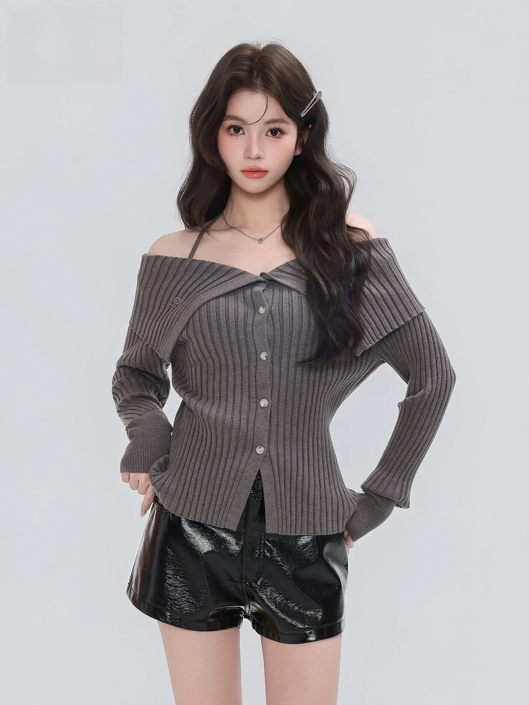 Gray Off-Shoulder Long Sleeve Knitted Sweater Women's Slim Fit Design Casual Style Autumn New Arrival Cardigan Top
Gray Off-Shoulder Long Sleeve Knitted Sweater Women's Slim Fit Design Casual Style Autumn New Arrival Cardigan Top