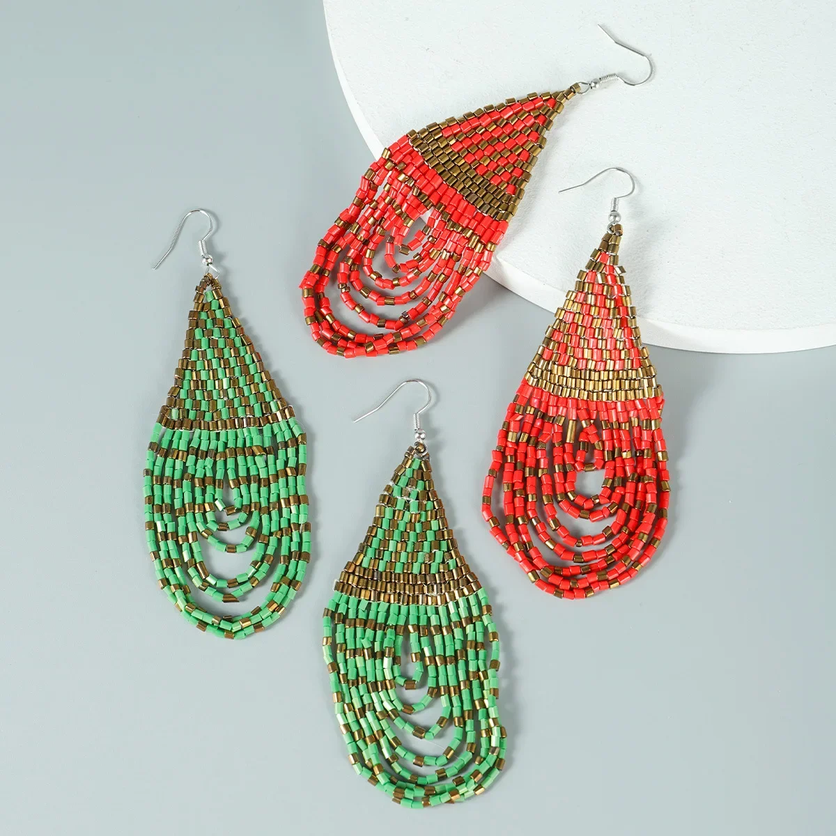 Rice bead earrings Tassel Retro Droplet shape Hand weaving Bohemia Alloy Simplicity Beaded earrings
Rice bead earrings Tassel Retro Droplet shape Hand weaving Bohemia Alloy Simplicity Beaded earrings