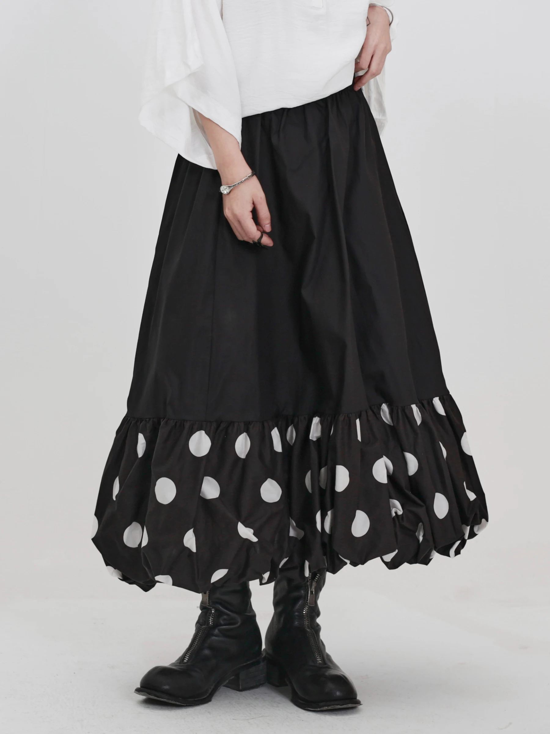 High Waist Loose Fit Polka Dot Lantern Skirt Versatile Mid-Length Half Body Skirt City Walk Style Printed Asymmetric Design
High Waist Loose Fit Polka Dot Lantern Skirt Versatile Mid-Length Half Body Skirt City Walk Style Printed Asymmetric Design