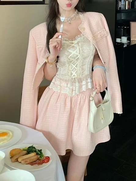 Spring Autumn Elegant Blazer Suits Women Y2k Crop Tops Korean Fashion 2 Piece Dress Set Office Lady Vintage Coats + Mini Skirts
Spring Autumn Elegant Blazer Suits Women Y2k Crop Tops Korean Fashion 2 Piece Dress Set Office Lady Vintage Coats + Mini Skirts