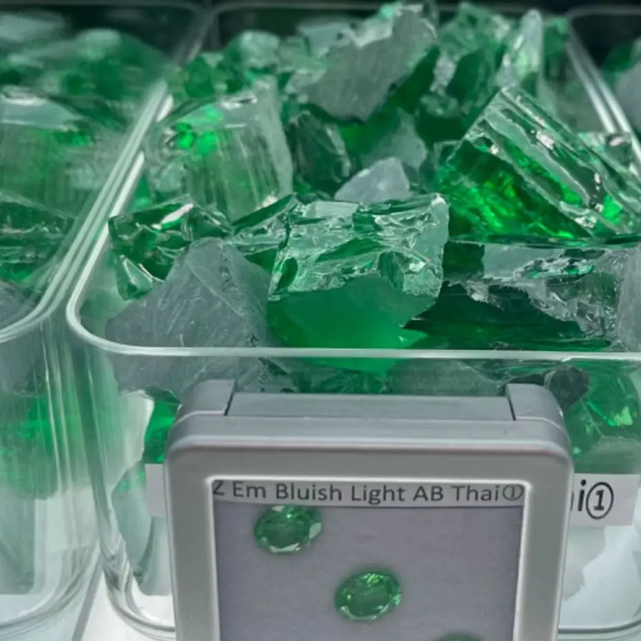 200 г/лот Необработанный кубический цирконий, светло-изумрудный, неограненный, природный камень
200 г/лот Необработанный кубический цирконий, светло-изумрудный, неограненный, природный камень