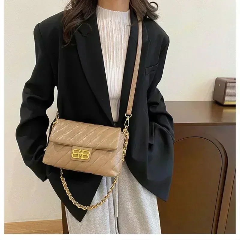 Large Capacity Textured Leather Diaper Bag Ladies Vintage Square Satchel Purse Best Quality Original Retro For Commuter
Large Capacity Textured Leather Diaper Bag Ladies Vintage Square Satchel Purse Best Quality Original Retro For Commuter