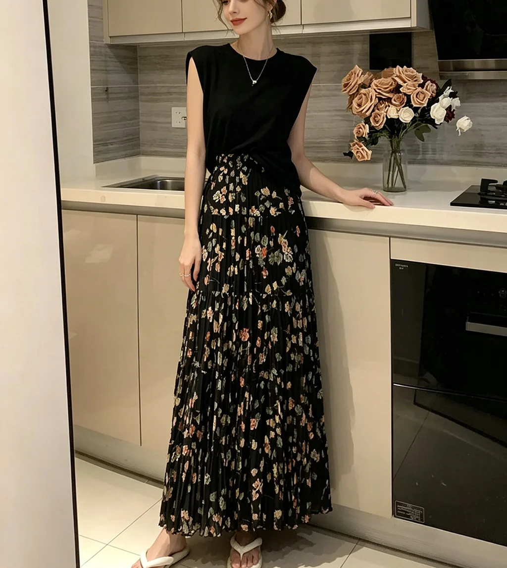 New Fashion Summer Trendy Women's Elegant Ink Dyed Printed A-line Skirt Women's Elastic High Waist Splicing Folded Long Skirt
New Fashion Summer Trendy Women's Elegant Ink Dyed Printed A-line Skirt Women's Elastic High Waist Splicing Folded Long Skirt