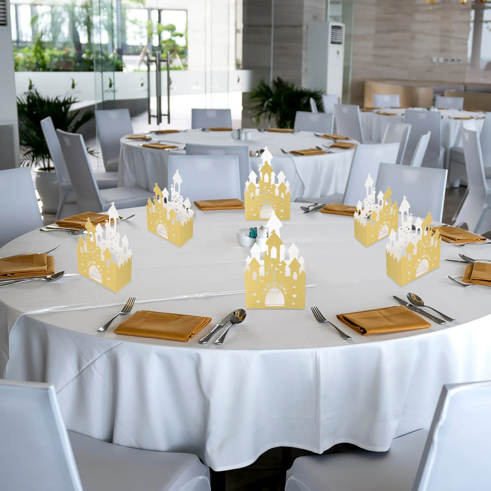 Набор из 10 подарочных коробок для вечеринок: красивые контейнеры для конфет с ажурным дизайном в виде замка, с блестками, для украшения на день рождения
Набор из 10 подарочных коробок для вечеринок: красивые контейнеры для конфет с ажурным дизайном в виде замка, с блестками, для украшения на день рождения