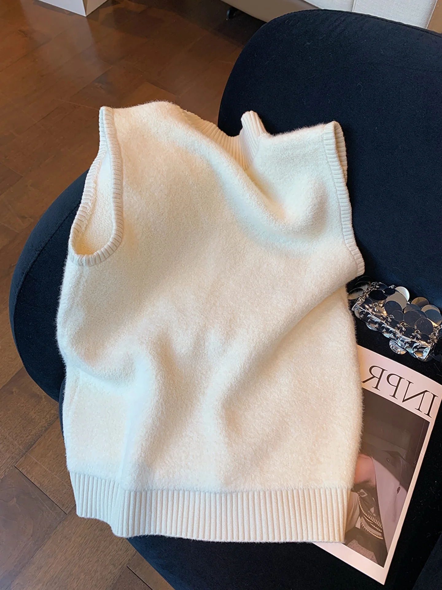 Winter Soft Casual Knitted Patchwork Vest Color Svel Loose Top Korean Sle Layering Outerwear Jaet
Winter Soft Casual Knitted Patchwork Vest Color Svel Loose Top Korean Sle Layering Outerwear Jaet